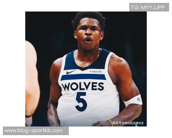 兰德尔谈与爱德华兹的默契配合：赛季磨合让我们更加默契无间